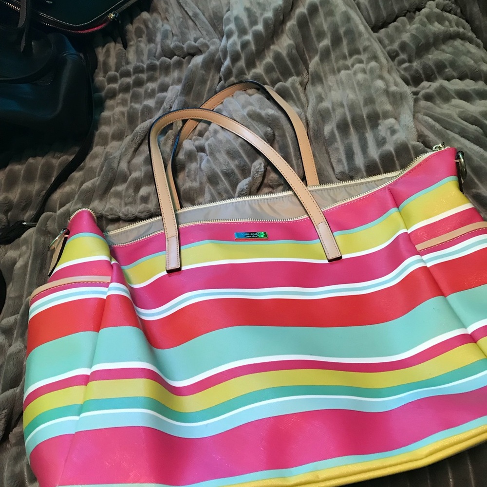 Kate Spade large tote (missing detachable strap)